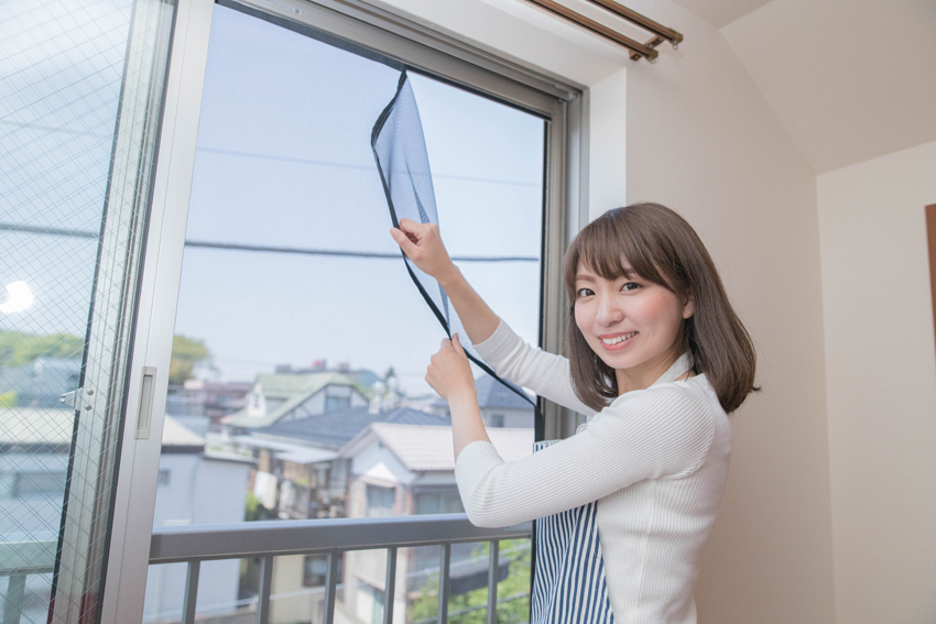 掃除しやすいカートリッジ網戸